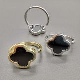 Кольцо Клевер с черной керамикой, 15 мм, позолота, родий