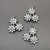 Подвеска Цветок, с белой эмалью и фианитами, 17*19 мм, родий