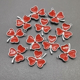 Подвеска Трилистник, с красной эмалью, 15*17 мм, родий