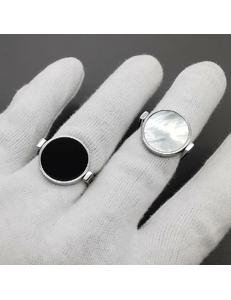 Кольцо Круг с черной керамикой и перламутром, 16.5 мм, родий