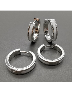 Серьги кольца с белой эмалью, 20*4 мм, родий