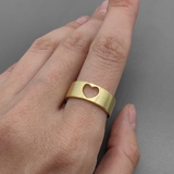 Кольцо шершавое с сердцем, 20*7 мм, позолота, 17 размер