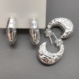 Серьги овал с точками, 25*9 мм, родий