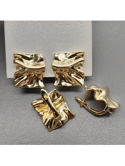 Швензы Квадрат мятый без фианитов, 15 мм, позолота