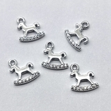 Подвеска лошадка качалка с фианитами, 10 мм, родий