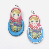 Подвеска Матрешка голубой микс эмалью, 20*35 мм, родий