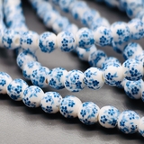 Бусина шар из керамики, голубой букет, 6 мм, нитка