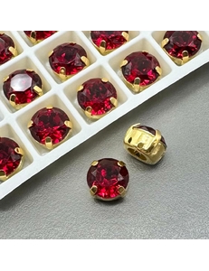 Кристаллы в цапах Круг, 10 мм, красный, позолота